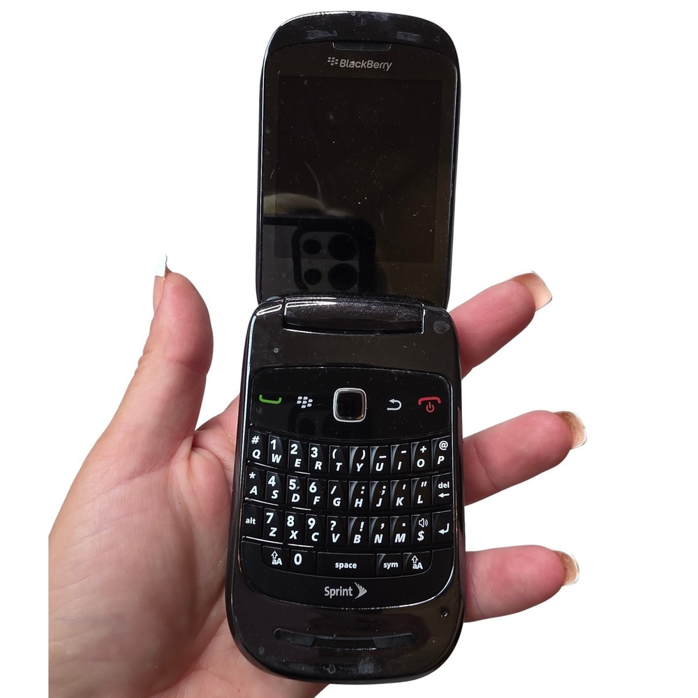 BlackBerry Style 9670 Flip Phone Black Sprint QWERTY Keyboard 5MP Camera 9670 C2